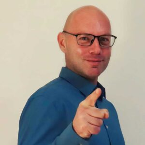 Ruben Geert van den Berg - Trainer R Studio & SPSS